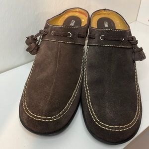 Me Too Brown Clogs